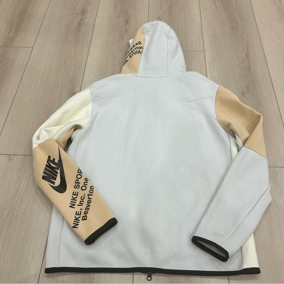 Nike Sportwear Tech Fleece Graphic Mens Size LargeFull-Zip Hoodie Writing - Picture 7 of 8